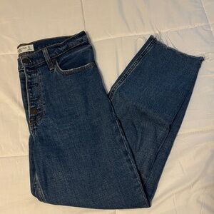 ABERCROMBIE MOM JEANS